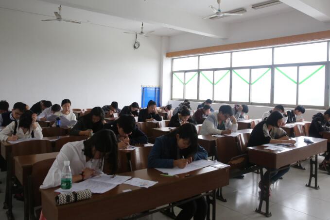 中考语文答题时要注意的问题有哪些